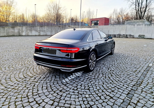 Audi A8 cena 199996 przebieg: 260000, rok produkcji 2018 z Wałbrzych małe 121